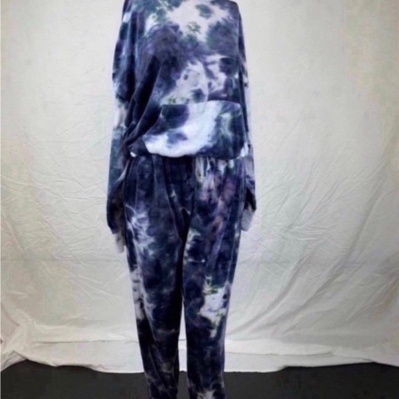 Matching set - Picture 2 of 12